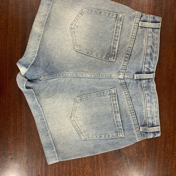 NWOT MP/D  Floral Embroidered Denim Shorts Small - Picture 6 of 7